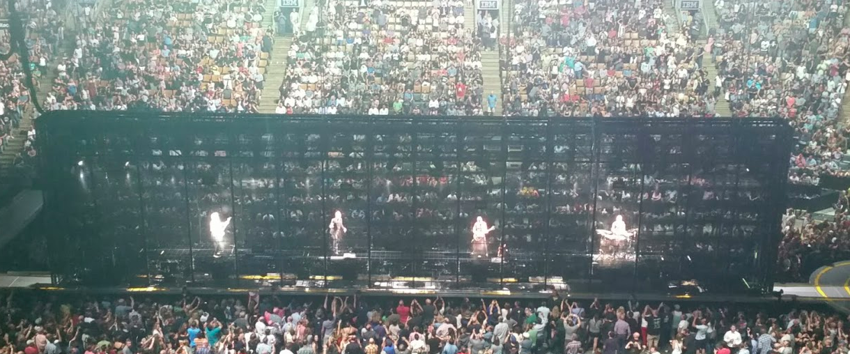 U2 playing in their stage! 
